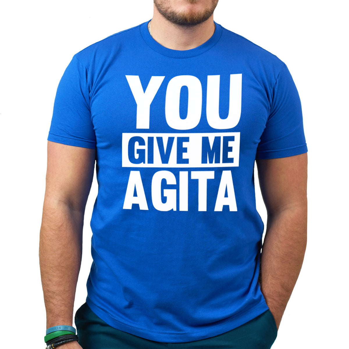 Tu mi dai la maglietta Agita
